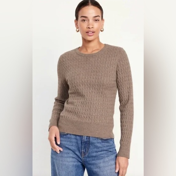 Old Navy SoSoft Crew Neck Cable Knit Sweater - Picture 1 of 5